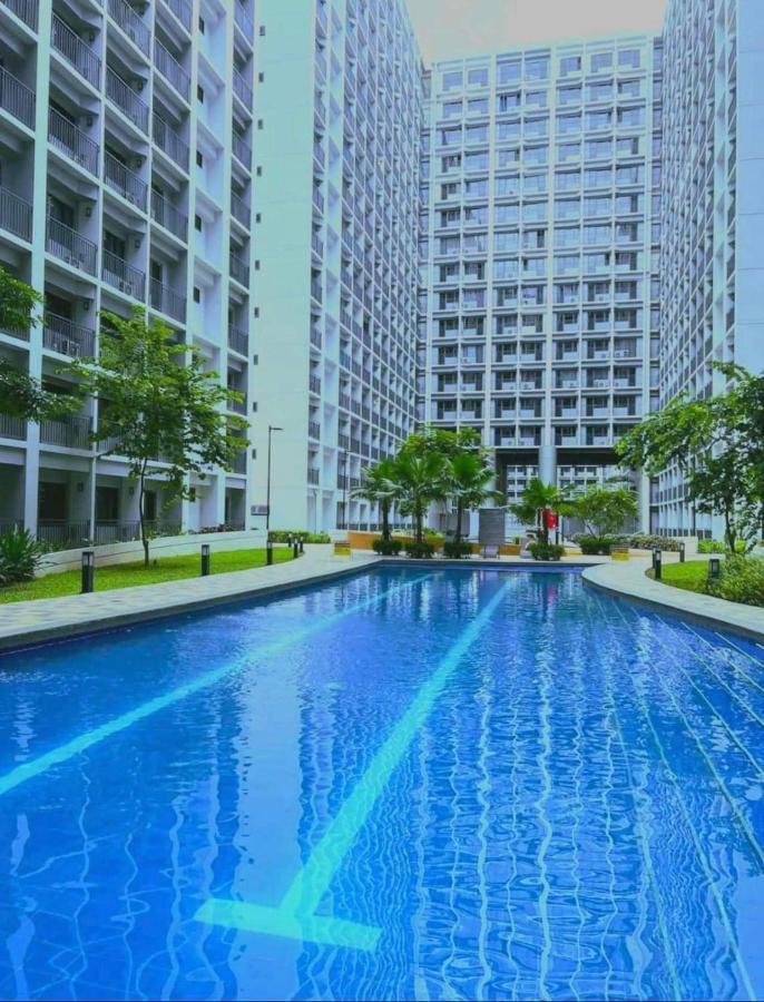 Deluxe Suites Razelles 2 At Shore 2 Residences Tower 1 Pasay Eksteriør billede