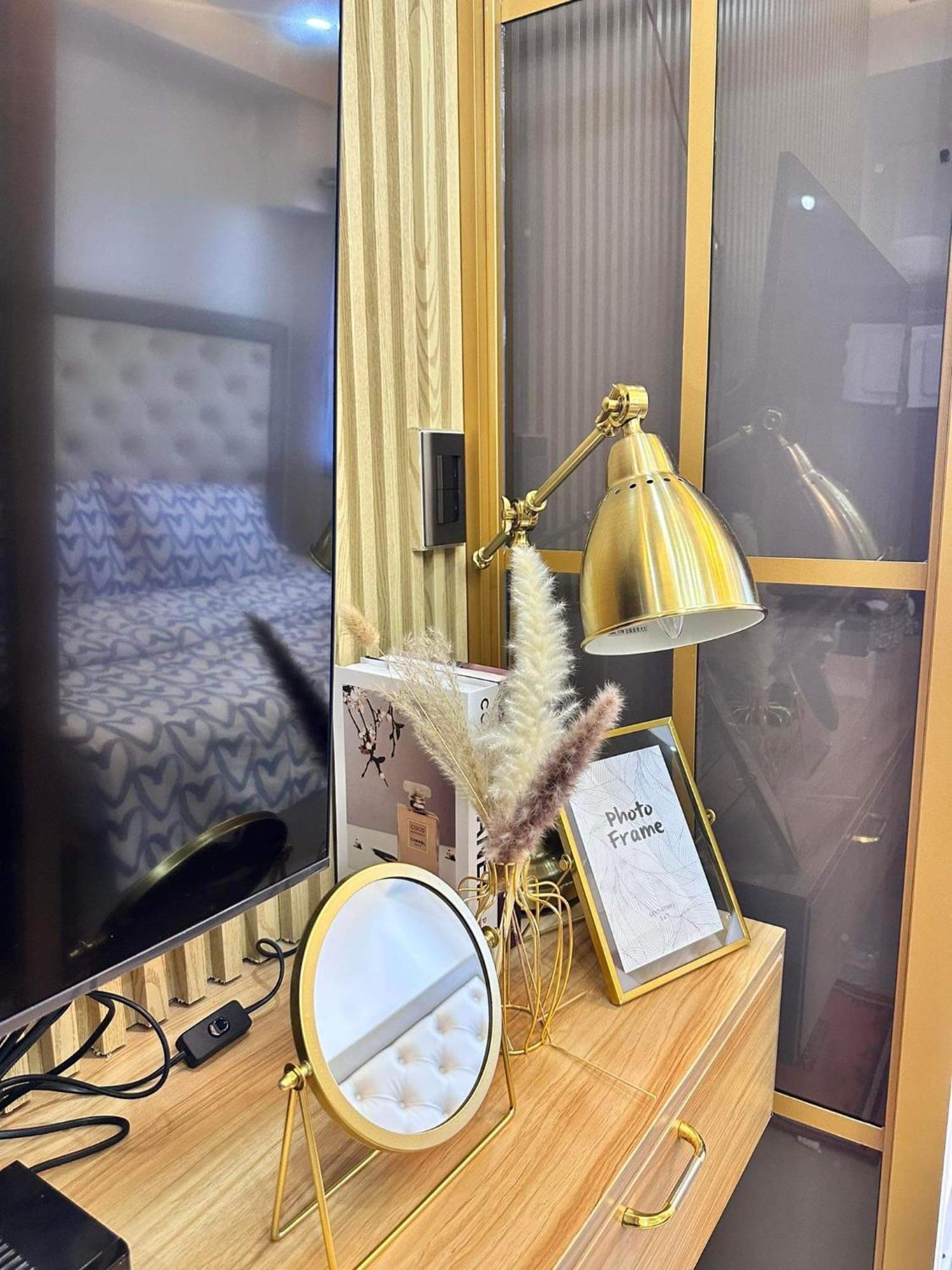 Deluxe Suites Razelles 2 At Shore 2 Residences Tower 1 Pasay Eksteriør billede